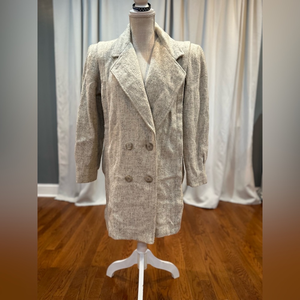 Karizma East LTD vintage beige wool coat women’s size 10 EUC